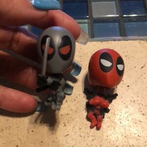 Marvel Funko mini Pop! Deadpool and grey Deadpool